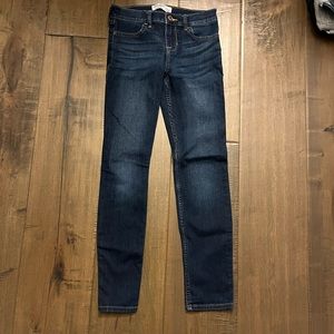 ABERCROMBIE KIDS DARK WASH SKINNY JEANS